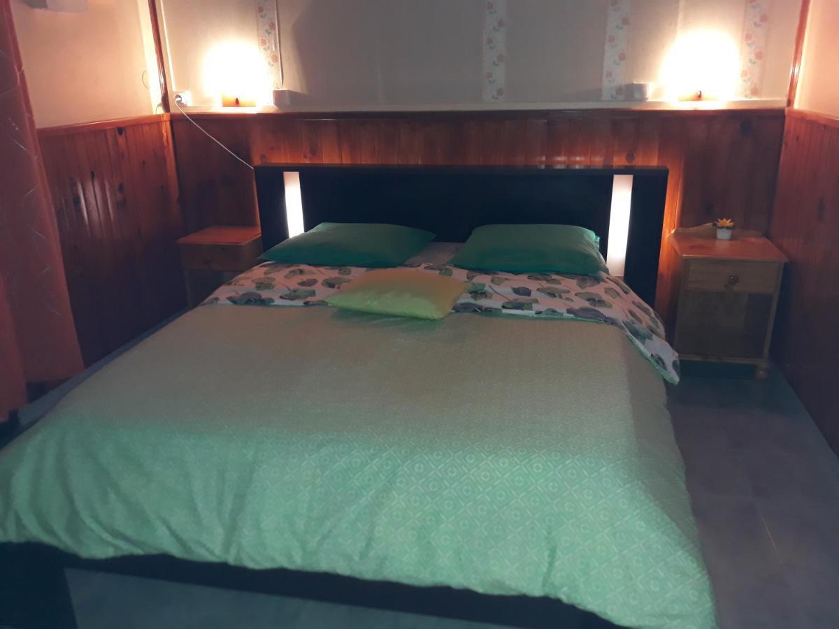 锡拉奥Petite Fleur De Lentilles住宿加早餐旅馆 外观 照片